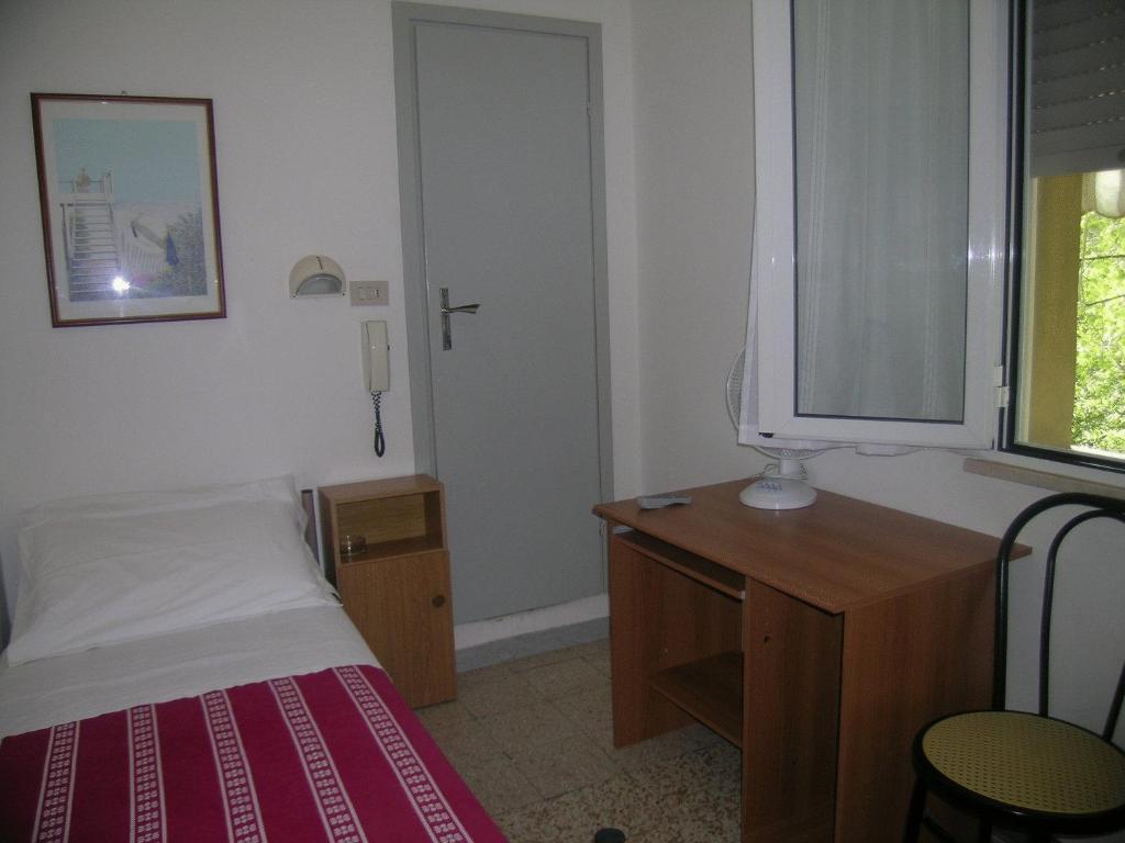 Hotel Toledo Ρίμινι Εξωτερικό φωτογραφία