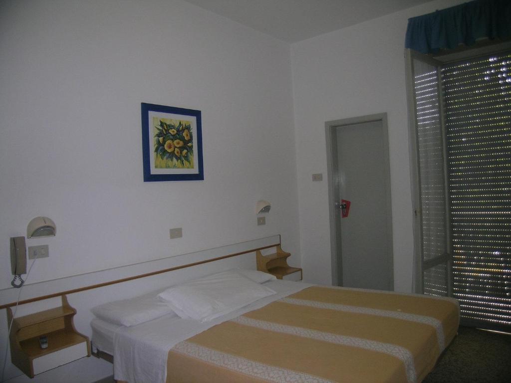 Hotel Toledo Ρίμινι Εξωτερικό φωτογραφία